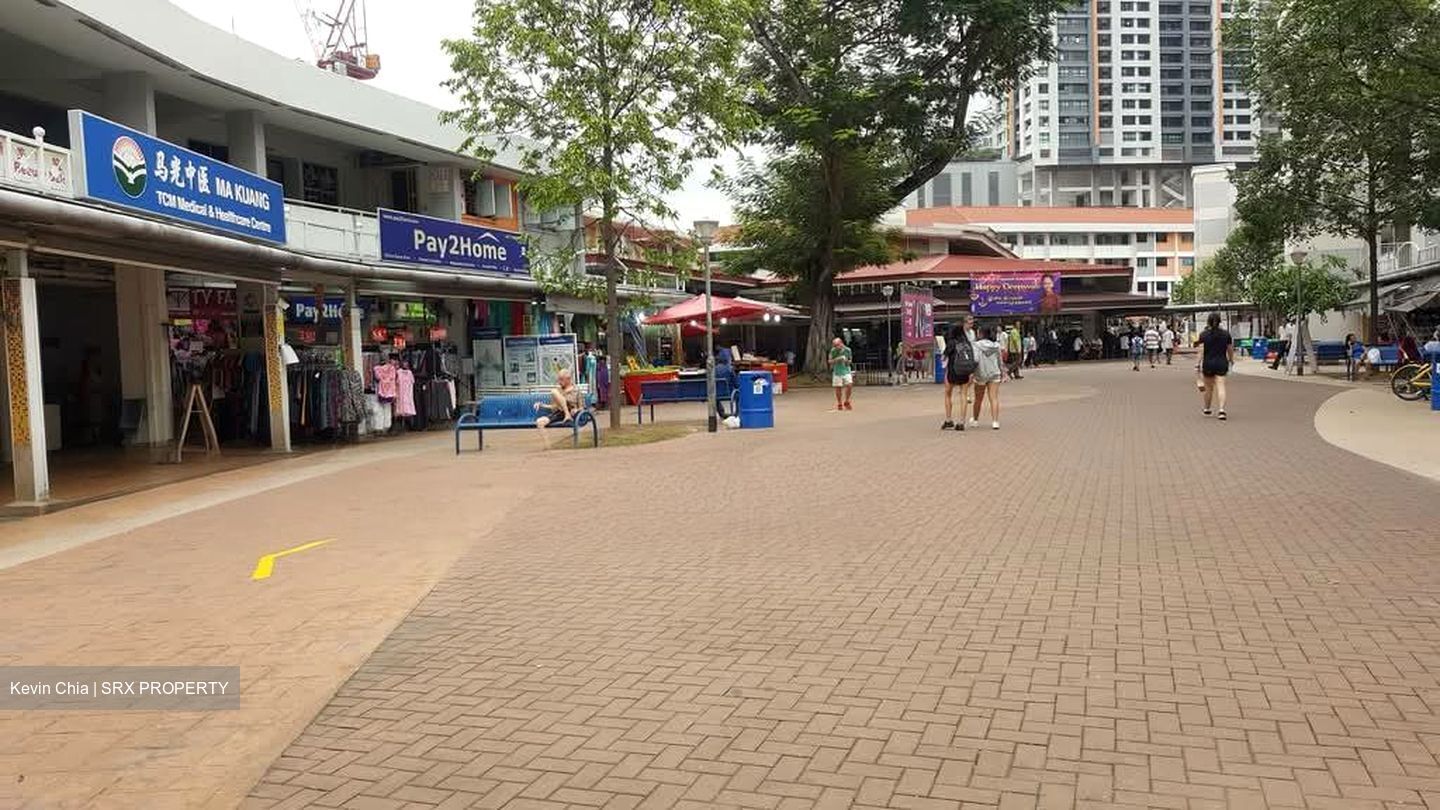Clementi Avenue 3 (D5), Shop House #555021121